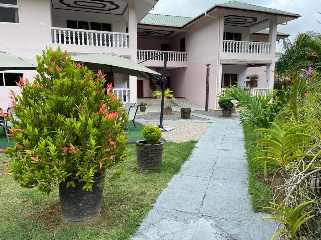 Mokara Holiday Apartment Anse Royale Exterior foto